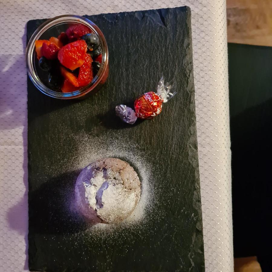 Chesa Prema Bed & Breakfast - Restaurant Дізентіс Екстер'єр фото